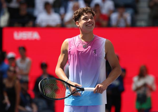 Ben Shelton reacts during his US Open match on Aug. 26, 2024. 