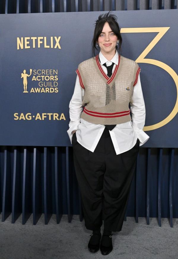  Billie Eilish attends the 30th Annual Screen Actors Guild Awards at Shrine Auditorium and Expo Hall on February 24, 2024 in Los Angeles, California.