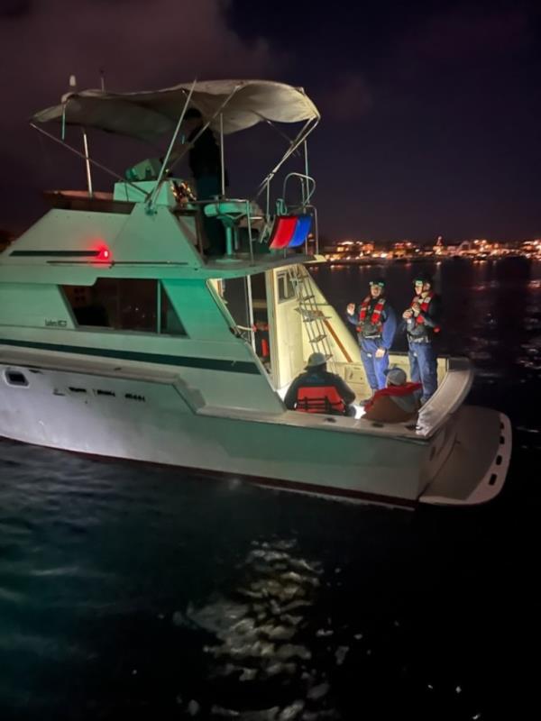 Coast Guard Cutter Narwhal crew intercepting a 34-foot boat with 21 migrants onboard, off the coast of Newport Beach, California.